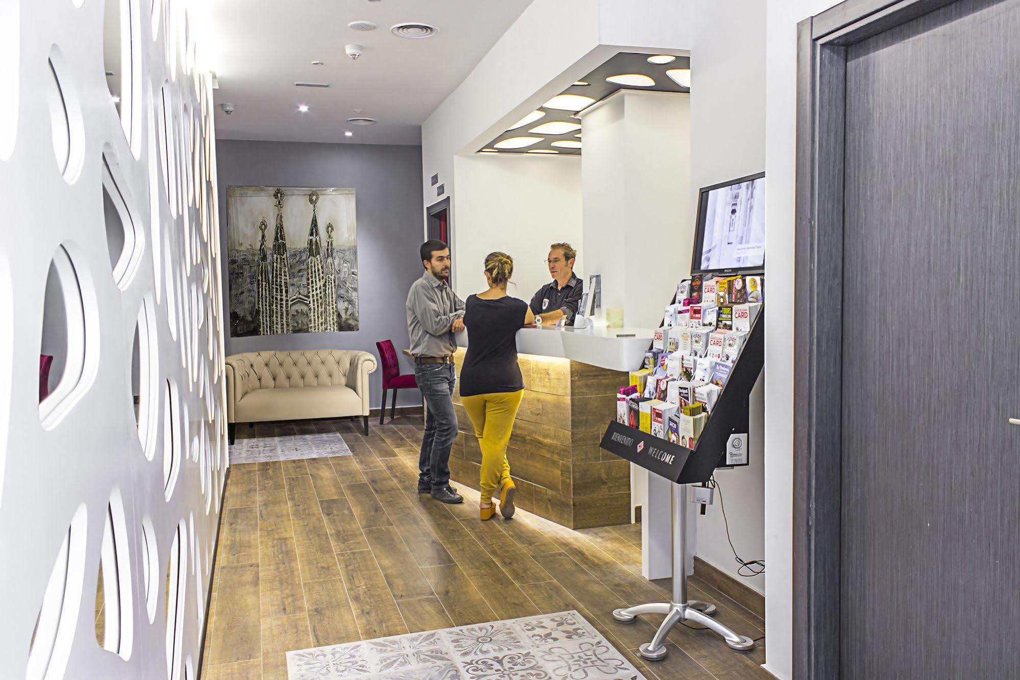 Boutique Hostemplo Sagrada Familia Hotell Barcelona Eksteriør bilde