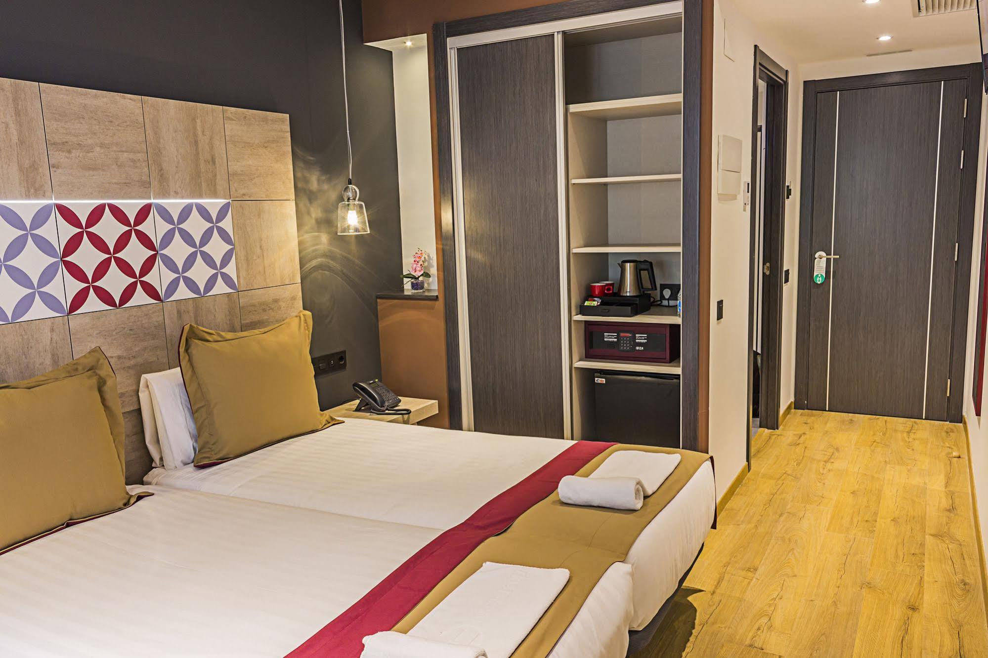 Boutique Hostemplo Sagrada Familia Hotell Barcelona Eksteriør bilde